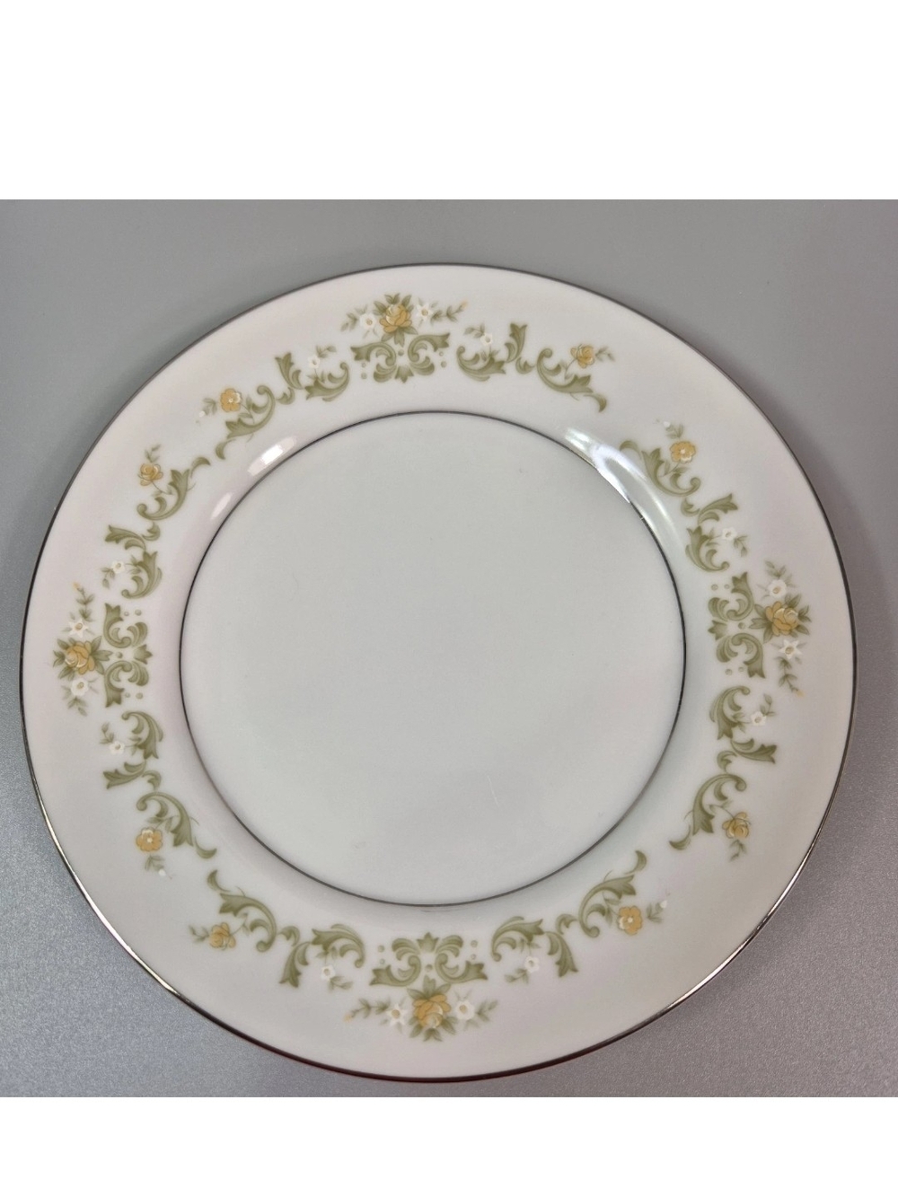 Towne House Set of 6 Fine China Regal Dessert Plates 6" 2/8 Good Pre Loved.   ¹
